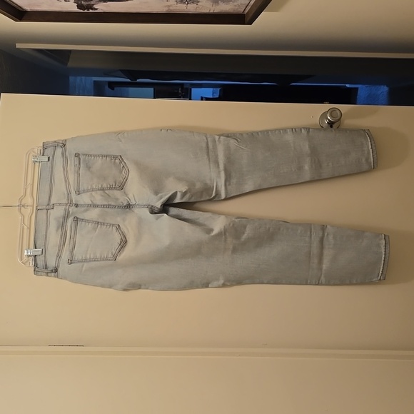 Banana Republic Curvy High Rise Skinny Jeans - Picture 4 of 6